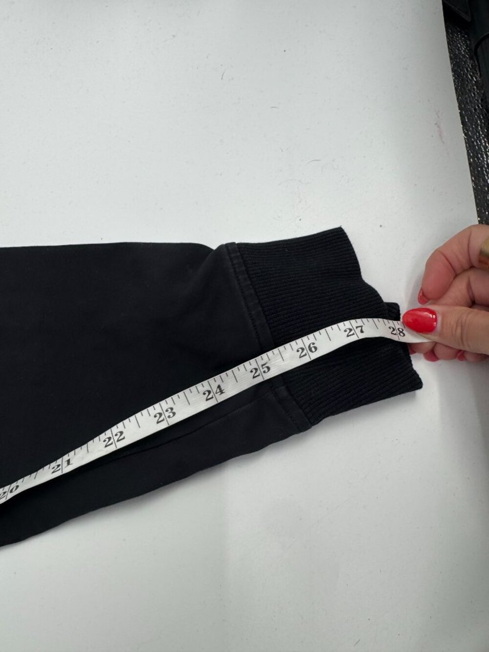 Lululemon High-Rise Jogger - Size 6 - Picture 12 of 12